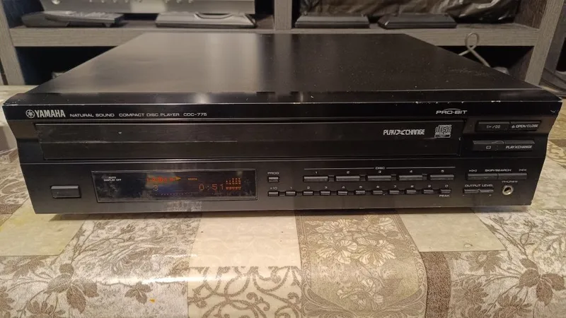 Проигрыватель Yamaha CDC-775 2 Проигрыватель Yamaha CDC-775 2