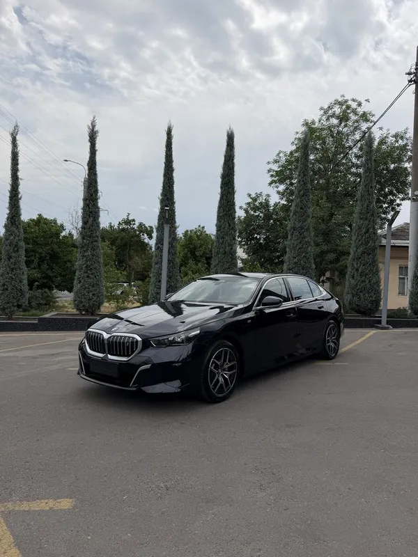 BMW i5 e-Dreve 40L