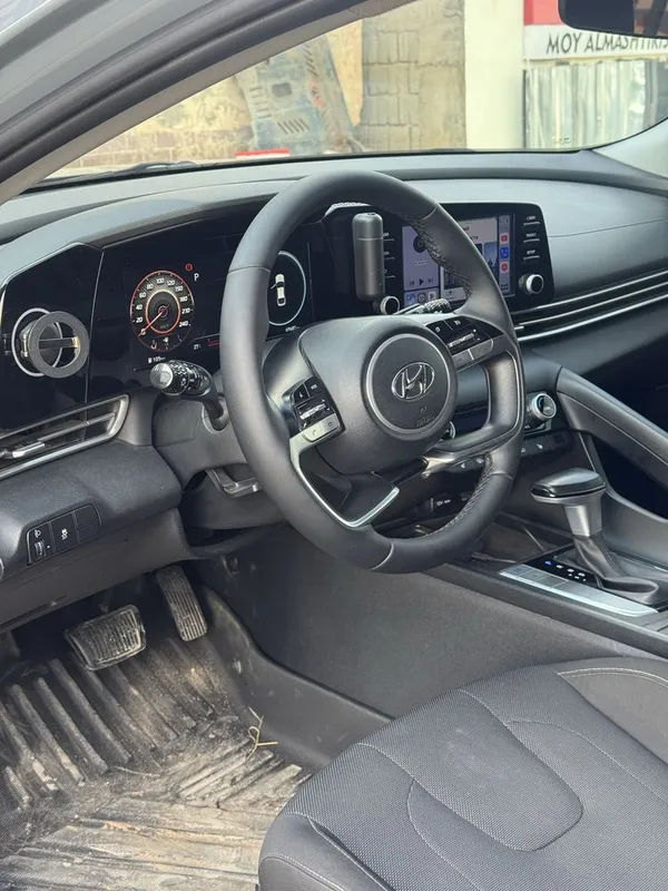 Hyundai elantra 4ta balon yangi yurgani 70000 kraskasi toza — фото 2