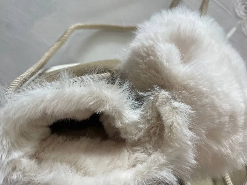 UGG брендовый ботинка новый — фото 2 UGG брендовый ботинка новый — фото 2