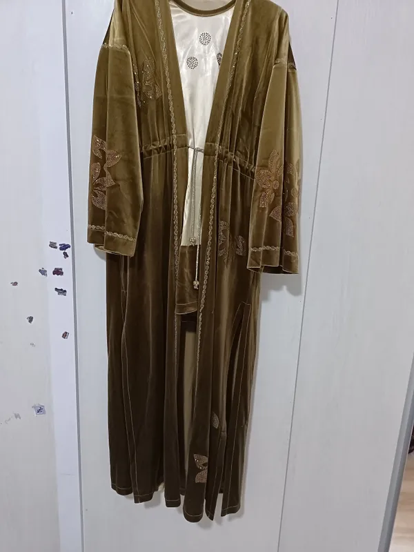 dvoyka abaya