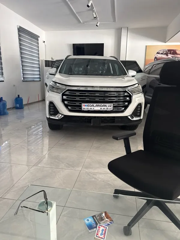 Jetour x 90+ sotiladi 1