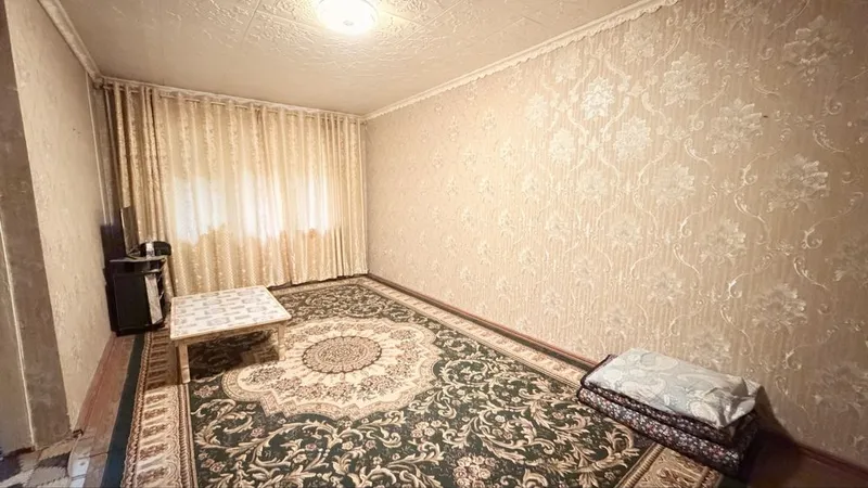Zudlik bilan frunze massifda 1 xonali kv ijaraga beriladi 1