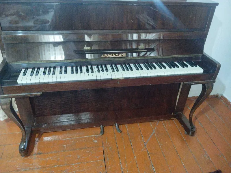 Pianino Zimmerman Germaniya mahsuloti