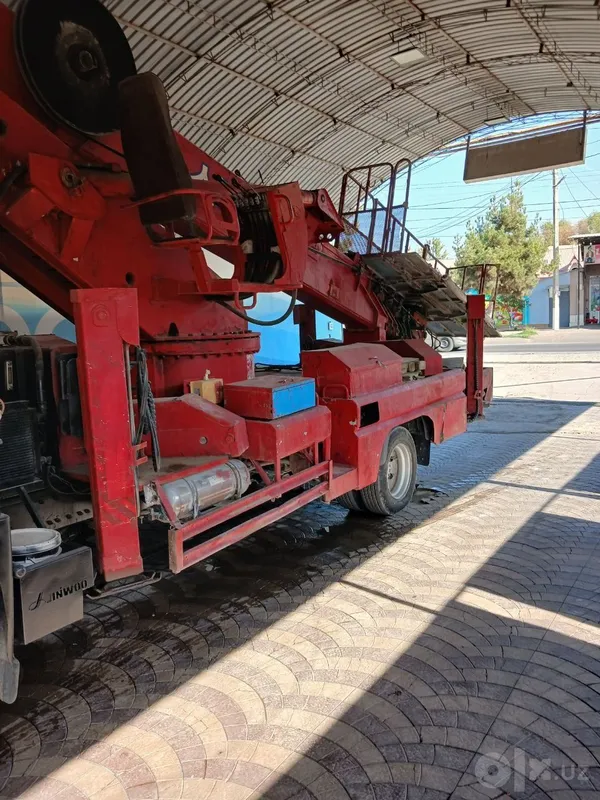 Продаётся автовышка 4 Продаётся автовышка 4