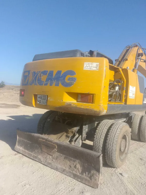 Колёсный экскаватор XCMG XE210WA 5