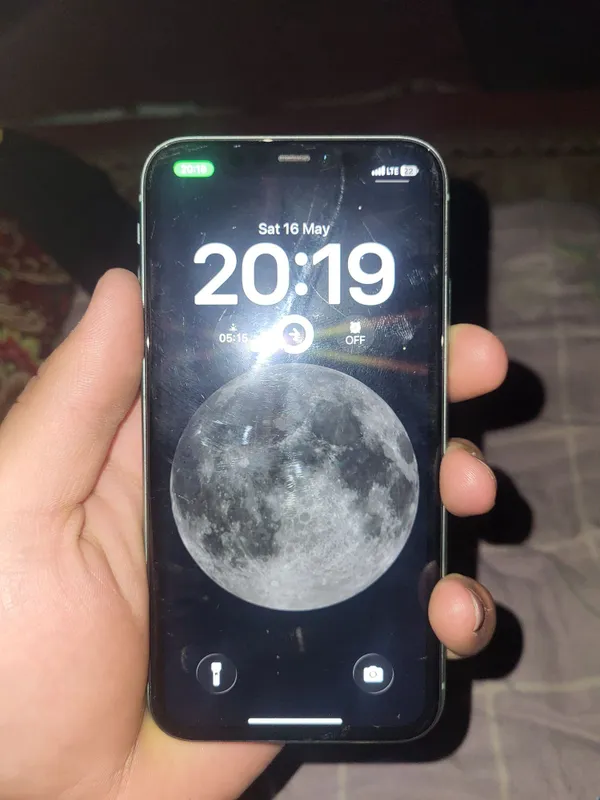 iPhone 11 karobkasi bilan