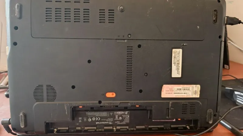 Ноутбук pockard bell и Acer продам 6