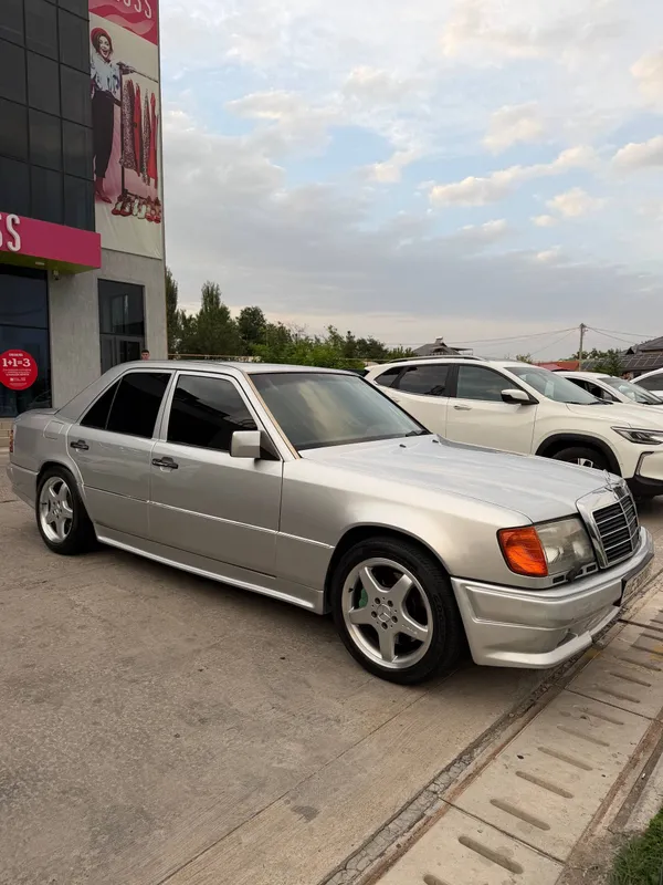 Mercedes Benz W124 2 Mercedes Benz W124 2
