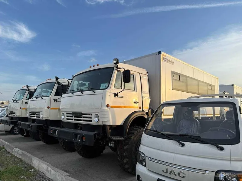 Вахтовый автобус вездеход Камаз 43118 полноприводнйый вахтовка 6х6 — фото 2