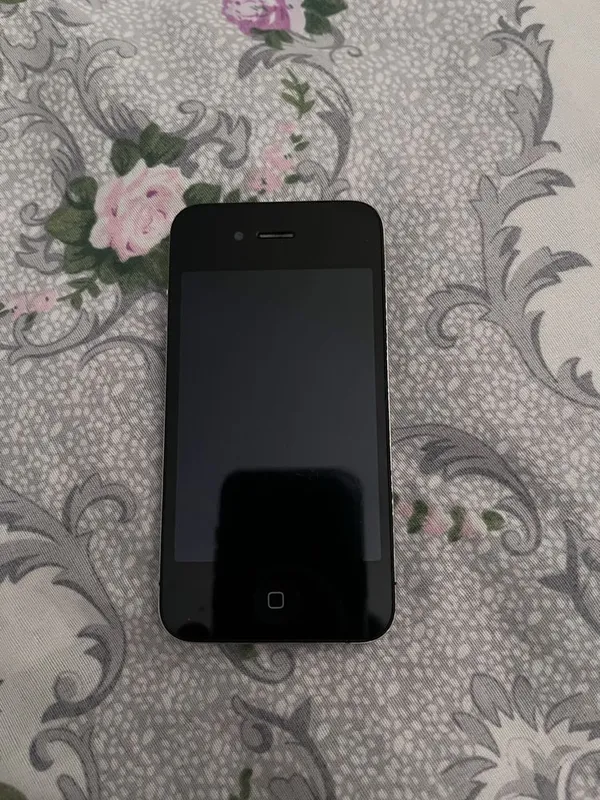 Iphone 4 sotiladi 4 Iphone 4 sotiladi 4