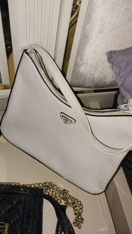 Сумки брендовые Prada Chanel, были куплены за 200, 50.000 3