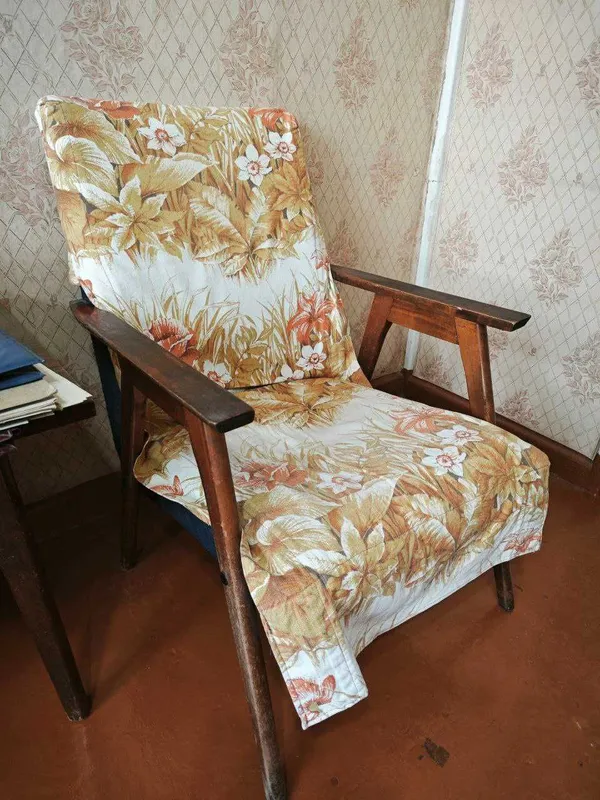 Продаю советский столик — фото 3 Продаю советский столик — фото 3