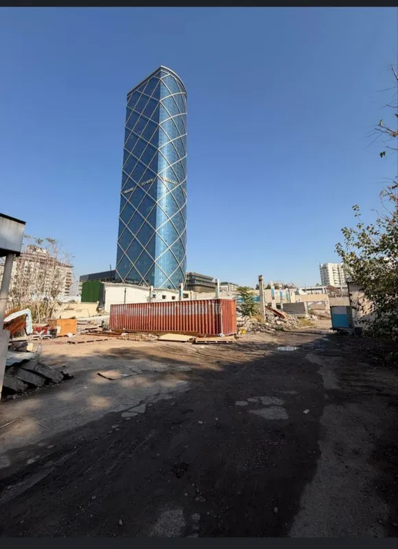 Продаётся Земля в Центре Ташкент рядом Пирамид ул. Нукусский 3