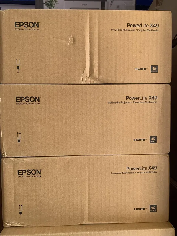 Epson X49 proyektori 1