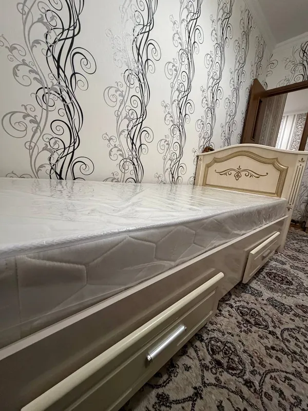 kravat  sotiladi srochna 1