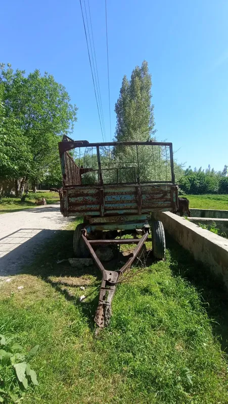 Прицеп (тиличка) сотилади.Traktor pretsip (tilichka).