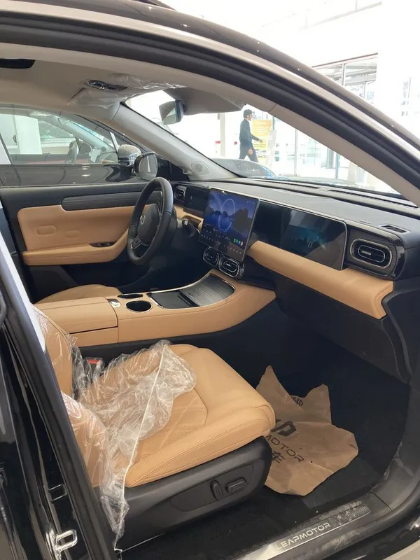 Leapmotor c01 smart — фото 1