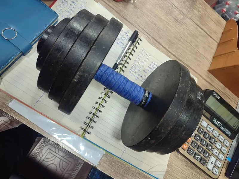 Gantel Toshlar sport uchun 25 kgdan 2ta . Yani 1 juft 50 kg boladi 1 Gantel Toshlar sport uchun 25 kgdan 2ta . Yani 1 juft 50 kg boladi 1