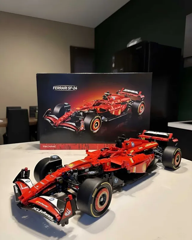 Конструктор Ferrari F1, 1361 Деталей / Лучшая Цена 1 Конструктор Ferrari F1, 1361 Деталей / Лучшая Цена 1