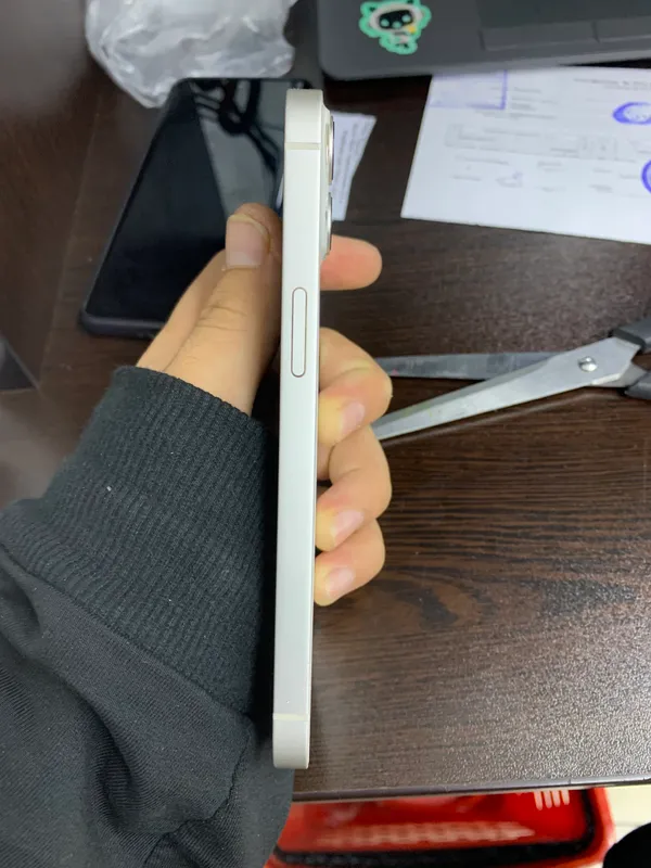 iPhone 13 2 iPhone 13 2