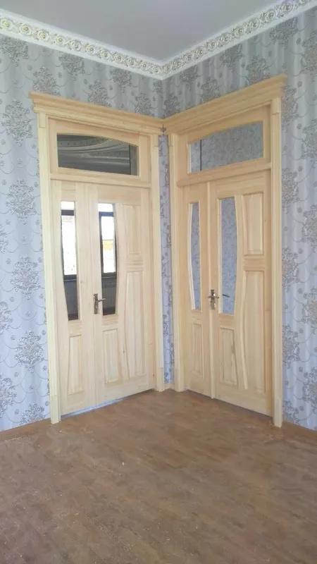Межкомнатные двери из массива сосны, Рамы из дерева Eshik va derazalar — фото 1