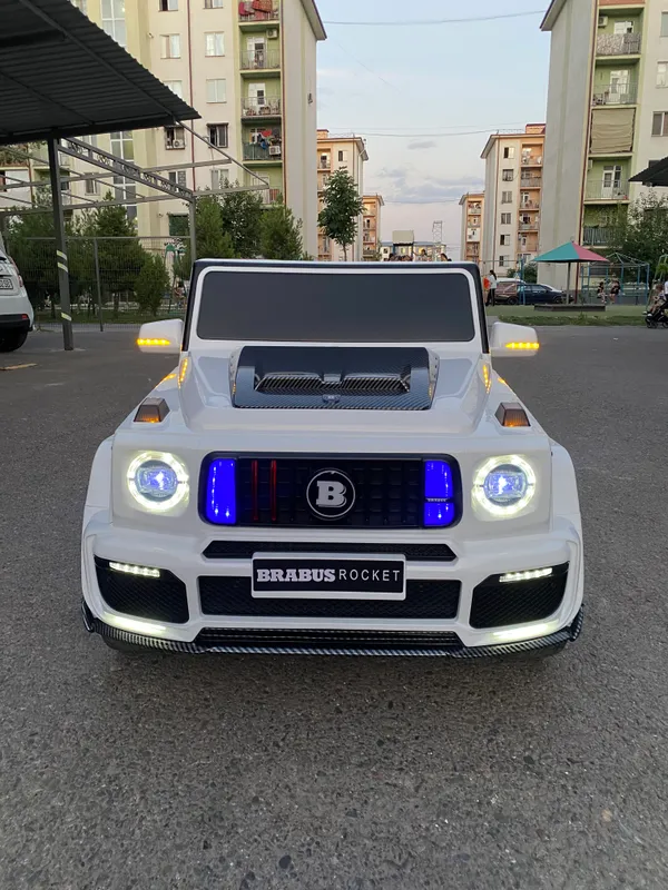 Bolalar moshinasi Gelik Brabus