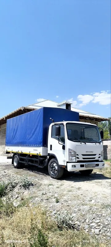 Isuzu Npr 75 L Komford 1 Isuzu Npr 75 L Komford 1