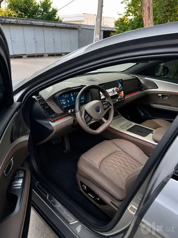 BYD HAN 635, рестайлинг 2025–2026, пробег 7400 км 5 BYD HAN 635, рестайлинг 2025–2026, пробег 7400 км 5
