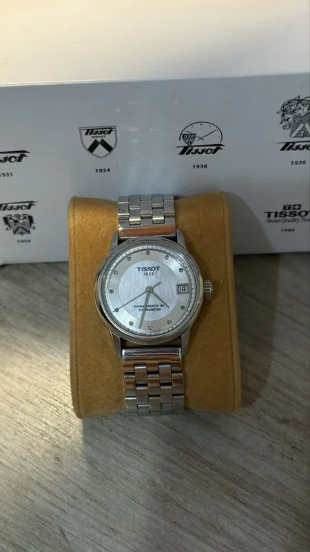 Продаются Tissot T-Classic 33 mm. 5 Продаются Tissot T-Classic 33 mm. 5