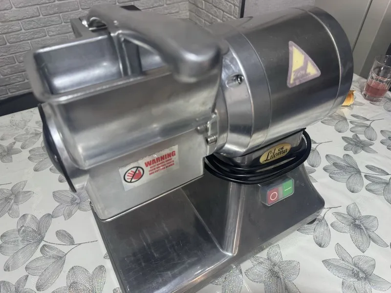 Электрическая тёрка для сыра Liloma CG55SH 2