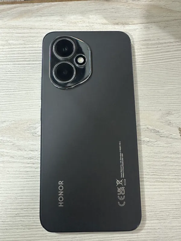 Продаю телефон HONOR + смарт-часы Honor Watch 2i — фото 1