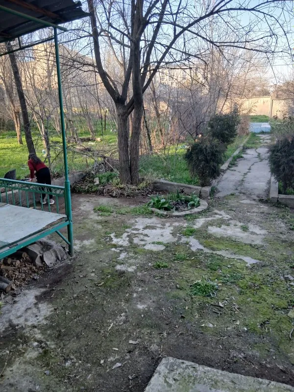 Продаётся 2-х ком. С летним бассейном, тапчаном и огородом — фото 6