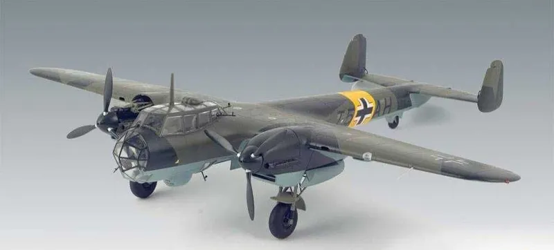 Сборная модель самолета Dornier Do 215 (ICM, 1:72) 3