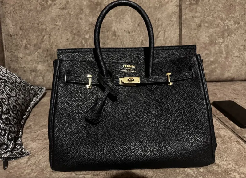 Продаю стильную чёрную сумку в стиле Hermès Birkin 2 Продаю стильную чёрную сумку в стиле Hermès Birkin 2