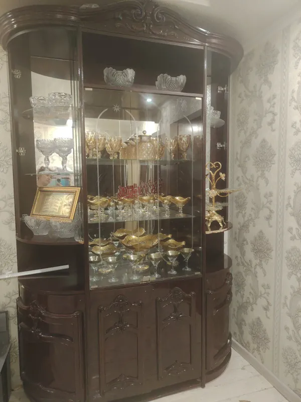 Стенка сотилади Б/У 2 000 000