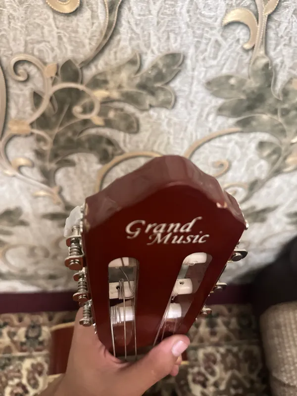 Grand Music gitarasi 2
