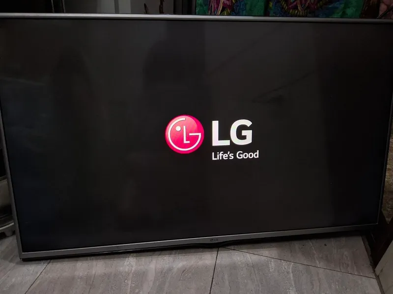 телевизор LG 49. LED 1 телевизор LG 49. LED 1