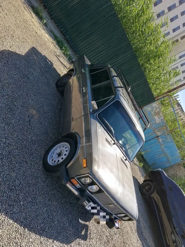Lada jiguli sotiladi