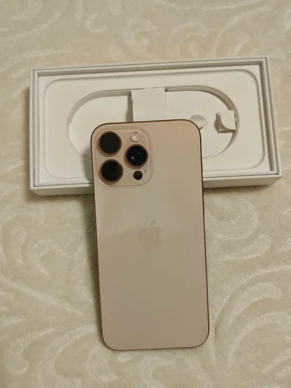 iPhone 16 Pro Max | новый, 70 циклов | ёмкость 100% 2