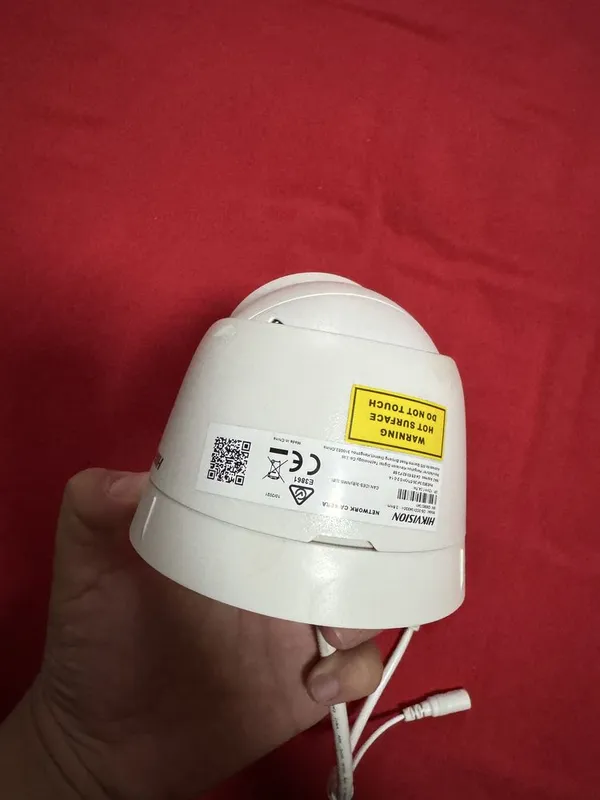 Hikvision IP Kamera — фото 1