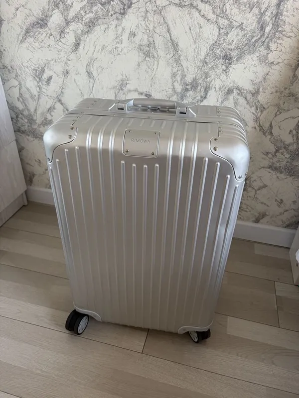 Чемодан Rimowa аллюминевый 24 дюйма 1 Чемодан Rimowa аллюминевый 24 дюйма 1