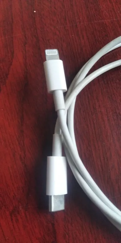 Зарядное устройство Apple 6 Зарядное устройство Apple 6