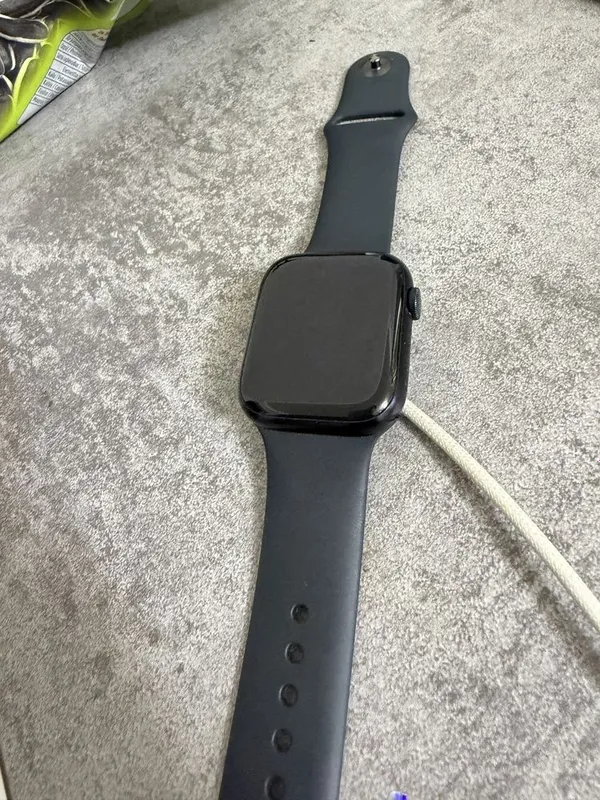 Iwatch 9 45mm original sotiladi