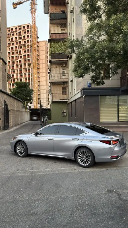 Lexus ES 300h 2026 5 Lexus ES 300h 2026 5