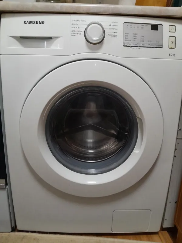 Продаются Стиральная машинка Samsung 6kg 2 штуки второй на запчасти
