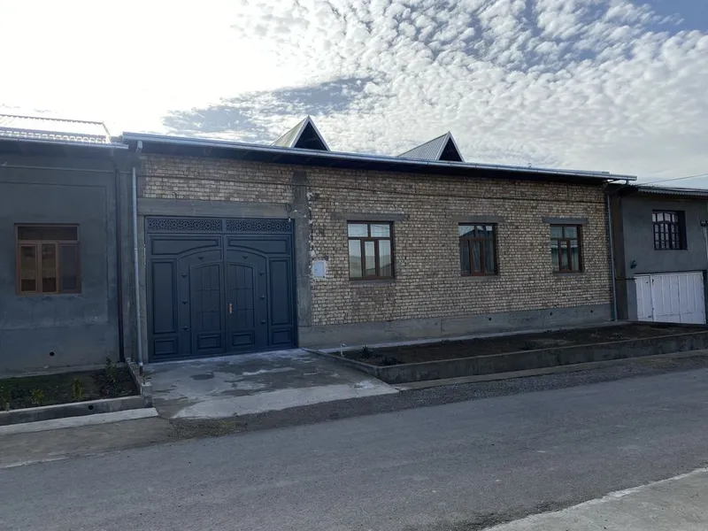 Dom ,Hovli, uy sotiladi