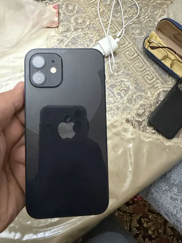 Iphone 12 Sotiladi xolati ideyal batareya 80 % 1 Iphone 12 Sotiladi xolati ideyal batareya 80 % 1