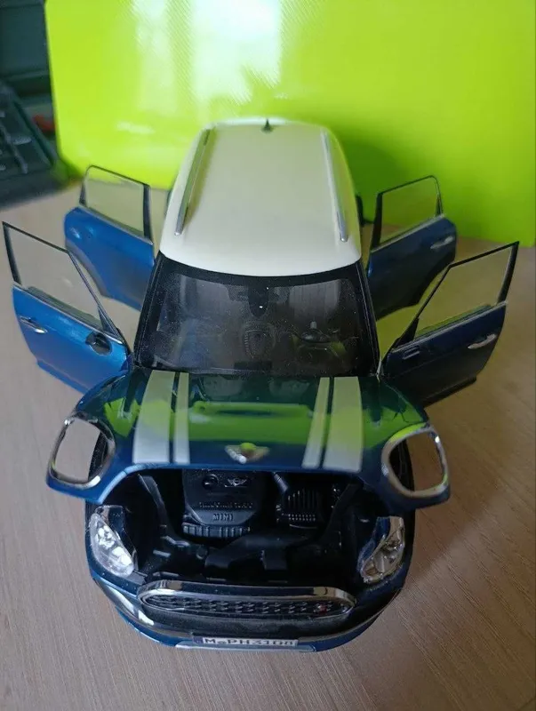 Mini Countryman 1:18 Kyosho б/у — целый корпус, на игру или запчасти — фото 4