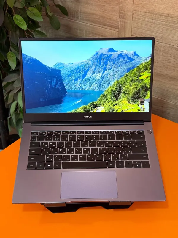 Ноутбук HONOR Laptop
